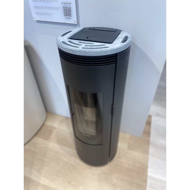 Poêle à granules rond ventilé étanche - EXTRAFLAME Amika 8 kW