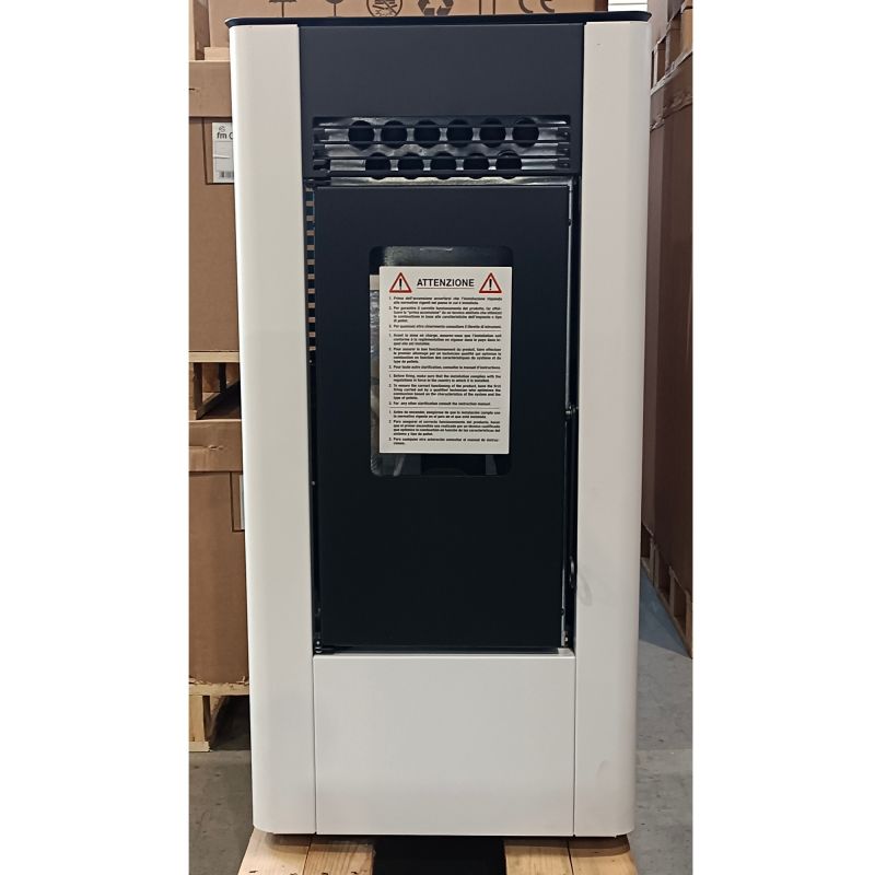 Modèle d'expo - Poêle à granulés étanche - FIREMATIC C9 8.7 kW