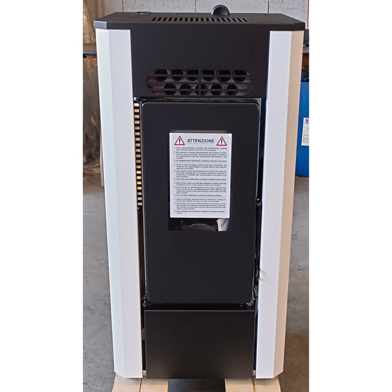 Modèle reconditionné -  Poêle à granulés étanche -  FIREMATIC EC7 BLANC 7 kW