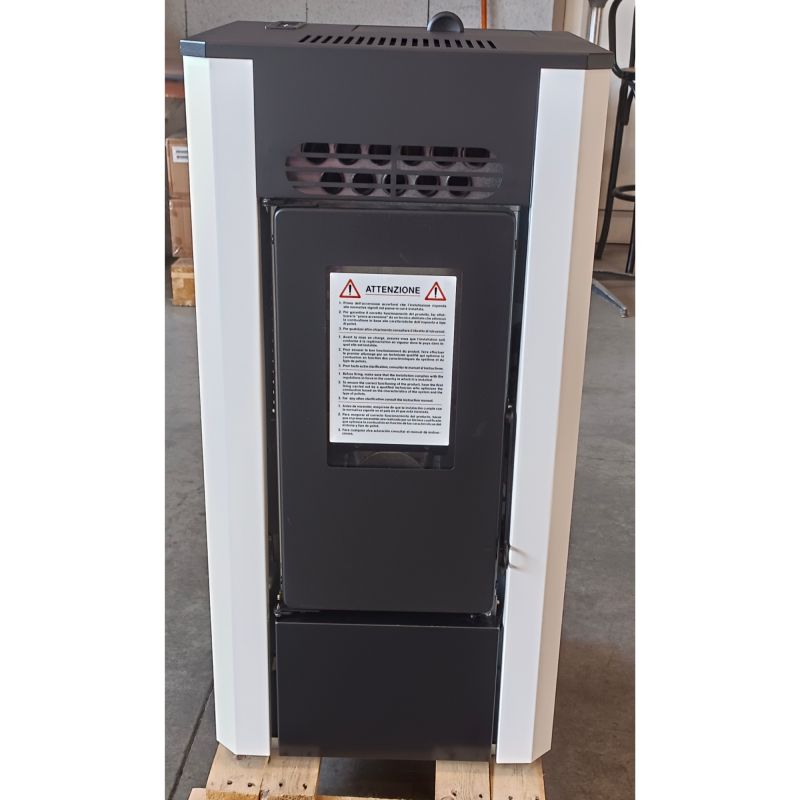Modèle reconditionné -  Poêle à granulés étanche - FIREMATIC EC9 BLANC 7.9 kW