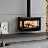Poêle à bois ventilé raccordable 3 vitres suspendu - FIREMATIC Calgary - L 13.3 kW
