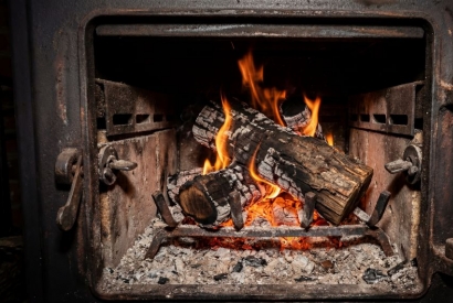 Tout comprendre sur la combustion d&rsquo;un po&ecirc;le &agrave; bois - Guide